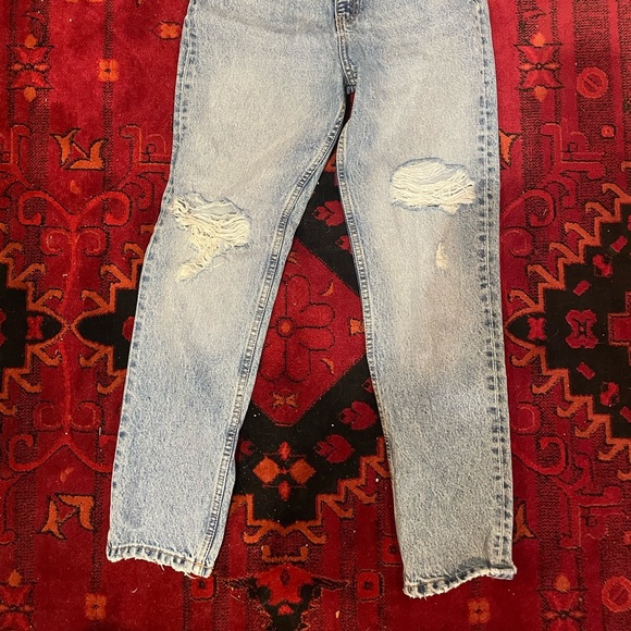 Zara Ripped Mom Jeans size US 26 - Picture 3 of 6